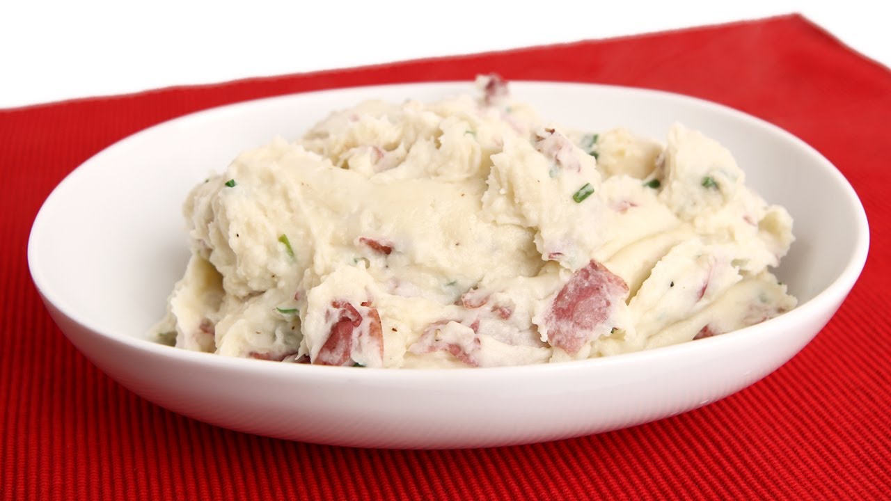 Garlic Smashed Red Potatoes with Pan Gravy